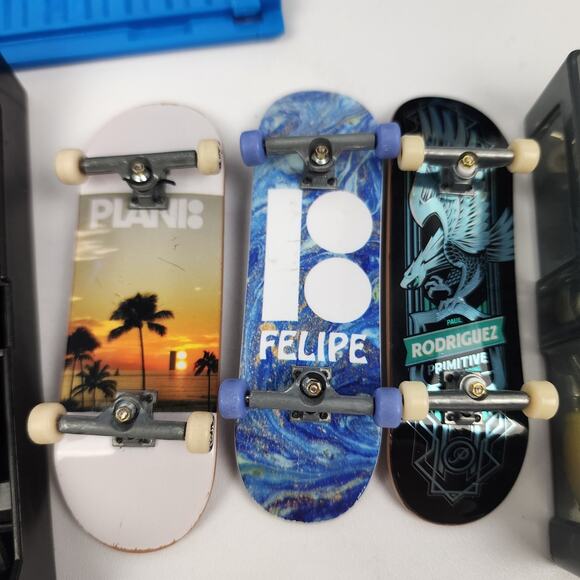 Tech Deck Skate Ramp 13 Fingerboards + Decks & parts Hawk Fines Rodriquez & More - Picture 7 of 10